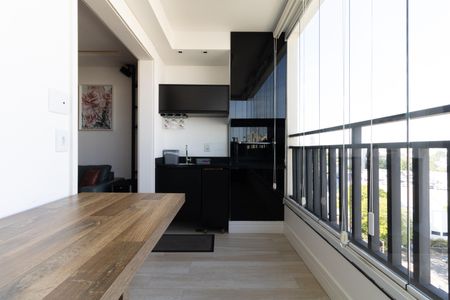 Apartamento à venda com 74m², 2 quartos e 2 vagasVaranda da Sala