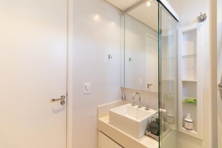 Apartamento à venda com 74m², 2 quartos e 2 vagasBanheiro Social 