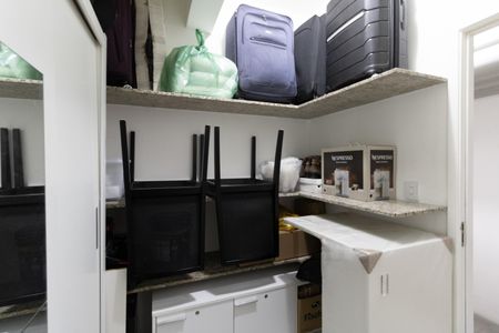 Apartamento à venda com 74m², 2 quartos e 2 vagasDepósito