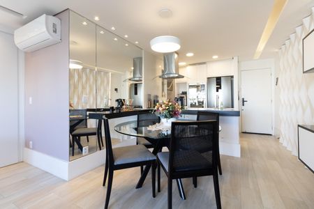 Apartamento à venda com 74m², 2 quartos e 2 vagasSala