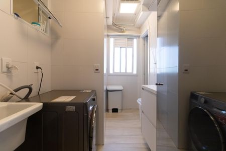 Apartamento à venda com 74m², 2 quartos e 2 vagasLavanderia