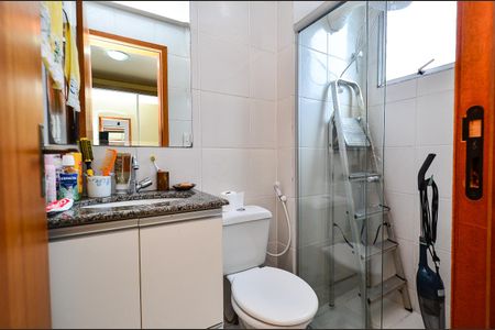 Apartamento à venda com 70m², 3 quartos e 1 vaga Apartamento à venda com 70m², 3 quartos e 1 vagaBanheiro Suite