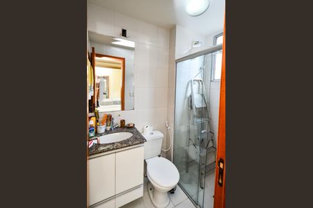 Apartamento à venda com 70m², 3 quartos e 1 vaga Apartamento à venda com 70m², 3 quartos e 1 vagaBanheiro Suite
