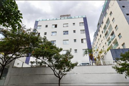 Apartamento à venda com 70m², 3 quartos e 1 vaga Apartamento à venda com 70m², 3 quartos e 1 vagaFachada