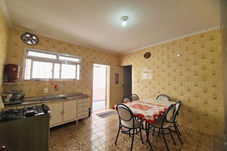 Casa para alugar com 200m², 2 quartos e 2 vagas