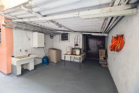 Casa para alugar com 200m², 2 quartos e 2 vagas