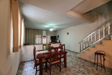 Casa para alugar com 2 quartos, 200m² em Vila Rica, São Paulo