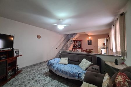 Casa para alugar com 2 quartos, 200m² em Vila Rica, São Paulo