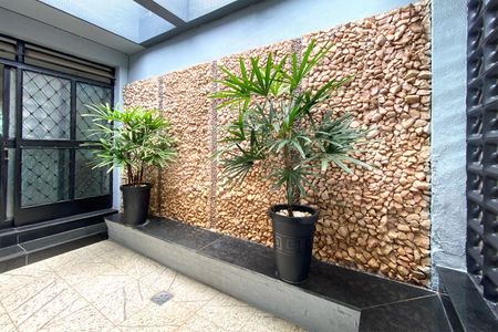 Casa à venda com 308m², 4 quartos e 4 vagasvaranda de entrada 