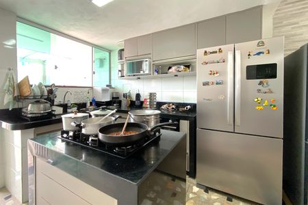 Casa à venda com 308m², 4 quartos e 4 vagasCozinha