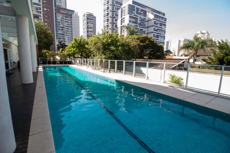 Studio à venda com 43m², 1 quarto e 1 vaga Studio à venda com 43m², 1 quarto e 1 vagaÁrea comum - Piscina