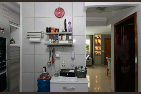 Casa à venda com 3 quartos, 95m² em Vila Carrão, São Paulo