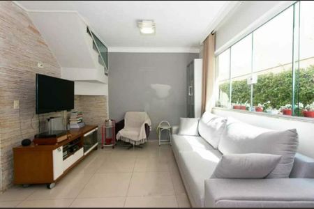 Casa à venda com 3 quartos, 95m² em Vila Carrão, São Paulo