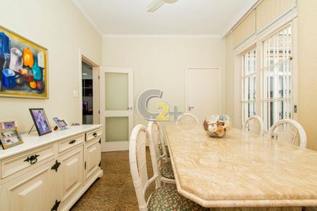 Casa à venda com 3 quartos, 186m² em Vila Mariana, São Paulo