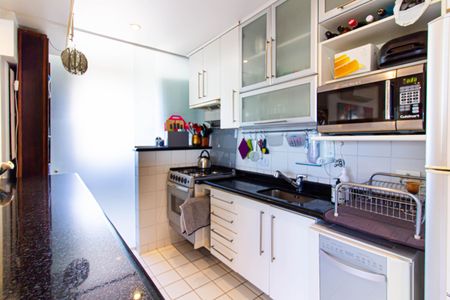 Apartamento à venda com 89m², 2 quartos e 2 vagasCozinha