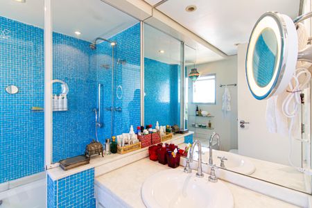 Apartamento à venda com 89m², 2 quartos e 2 vagasBanheiro da Suíte