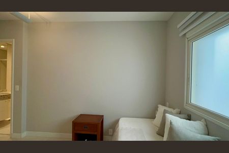 Apartamento à venda com 157m², 3 quartos e 3 vagas Apartamento à venda com 157m², 3 quartos e 3 vagasSuíte 1