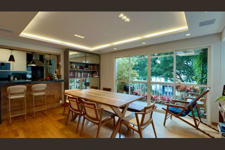 Apartamento à venda com 157m², 3 quartos e 3 vagas Apartamento à venda com 157m², 3 quartos e 3 vagasSala de Jantar