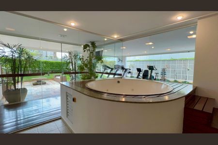 Apartamento à venda com 157m², 3 quartos e 3 vagas Apartamento à venda com 157m², 3 quartos e 3 vagasSpa