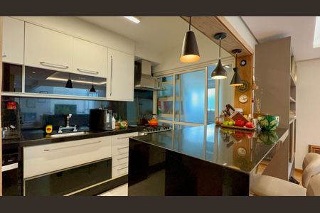 Apartamento à venda com 157m², 3 quartos e 3 vagas Apartamento à venda com 157m², 3 quartos e 3 vagasCozinha