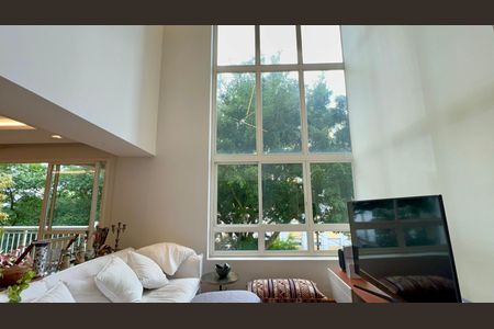 Apartamento à venda com 157m², 3 quartos e 3 vagas Apartamento à venda com 157m², 3 quartos e 3 vagasSala de TV