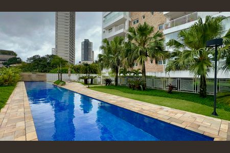 Apartamento à venda com 157m², 3 quartos e 3 vagas Apartamento à venda com 157m², 3 quartos e 3 vagasPiscina
