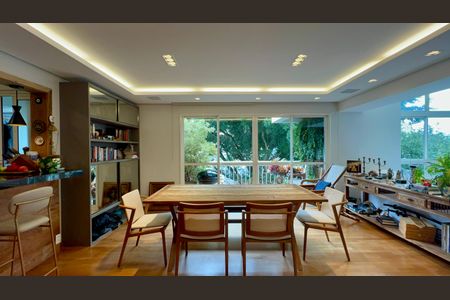 Apartamento à venda com 157m², 3 quartos e 3 vagas Apartamento à venda com 157m², 3 quartos e 3 vagasSala de Jantar