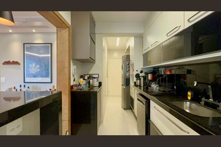 Apartamento à venda com 157m², 3 quartos e 3 vagas Apartamento à venda com 157m², 3 quartos e 3 vagasCozinha