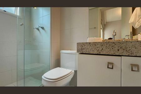 Apartamento à venda com 157m², 3 quartos e 3 vagas Apartamento à venda com 157m², 3 quartos e 3 vagasBanheiro da Suíte 2
