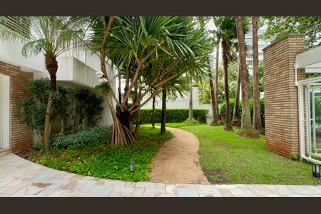 Apartamento à venda com 157m², 3 quartos e 3 vagas Apartamento à venda com 157m², 3 quartos e 3 vagasEntrada