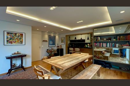 Apartamento à venda com 157m², 3 quartos e 3 vagas Apartamento à venda com 157m², 3 quartos e 3 vagasSala de Jantar