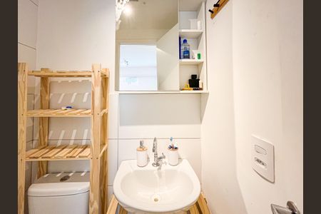 Apartamento para alugar com 37m², 2 quartos e sem vagaBanheiro