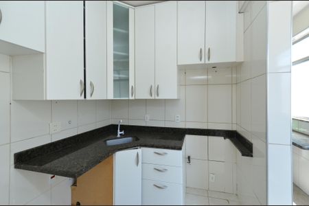 Cozinha  de apartamento à venda com 3 quartos, 90m² em Cidade Nova, Belo Horizonte