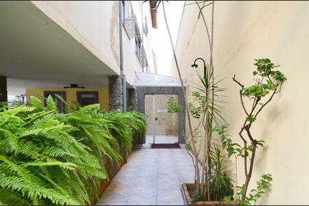 Apartamento à venda com 90m², 3 quartos e 2 vagas Apartamento à venda com 90m², 3 quartos e 2 vagasEntrada