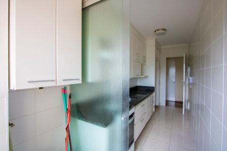 Apartamento à venda com 67m², 3 quartos e 1 vagaÁrea de serviço