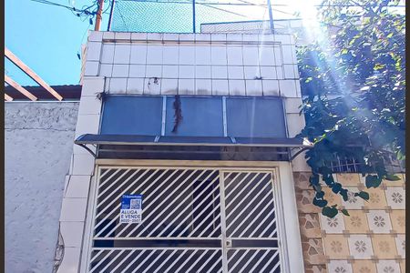 Casa para alugar com 109m², 3 quartos e 1 vagaFachada + Plaquinha