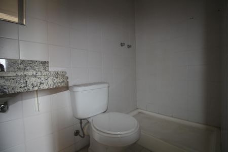 Apartamento à venda com 128m², 3 quartos e 3 vagasBanheiro Social