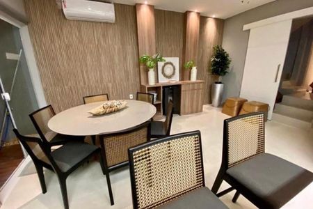 Casa à venda com 298m², 4 quartos e 4 vagas