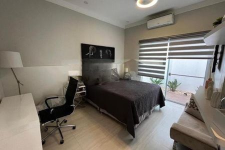 Casa à venda com 298m², 4 quartos e 4 vagas