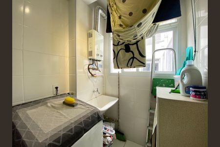 Apartamento à venda com 43m², 2 quartos e sem vagaCozinha e Área de Serviço