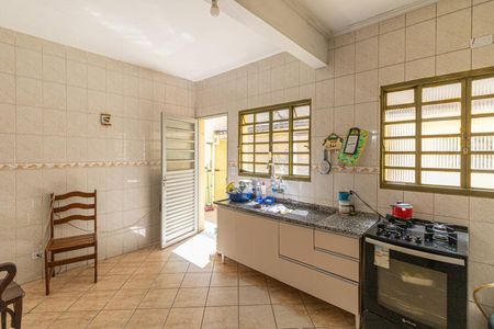 Casa à venda com 150m², 2 quartos e 2 vagas Casa à venda com 150m², 2 quartos e 2 vagasCozinha