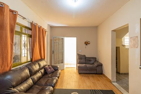 Casa à venda com 150m², 2 quartos e 2 vagas Casa à venda com 150m², 2 quartos e 2 vagasSala