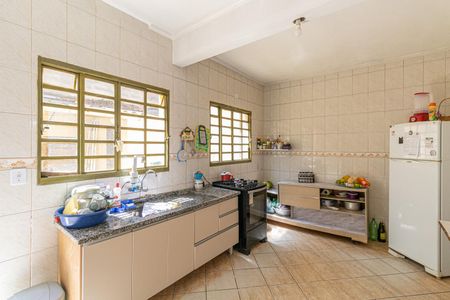 Casa à venda com 150m², 2 quartos e 2 vagas Casa à venda com 150m², 2 quartos e 2 vagasCozinha