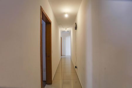 Casa à venda com 305m², 3 quartos e 5 vagasCasa 2 - Corredor