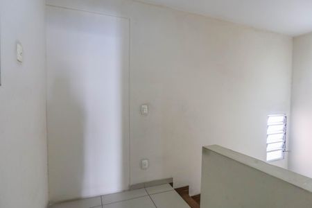 Casa à venda com 305m², 3 quartos e 5 vagasCasa 1 - Hall da escada