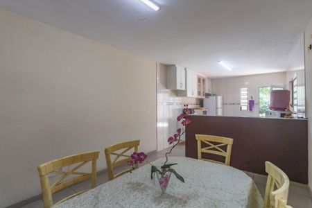 Casa à venda com 305m², 3 quartos e 5 vagasCasa 1 - Sala de jantar