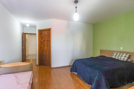 Casa à venda com 305m², 3 quartos e 5 vagasCasa 1 - Quarto