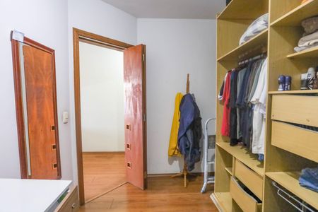 Casa à venda com 305m², 3 quartos e 5 vagasCasa 1 - Closet