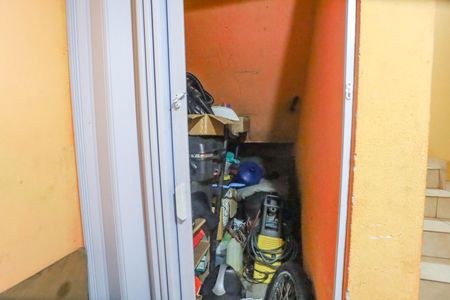 Casa à venda com 305m², 3 quartos e 5 vagasDeposito