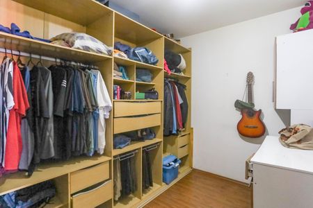 Casa à venda com 305m², 3 quartos e 5 vagasCasa 1 - Closet